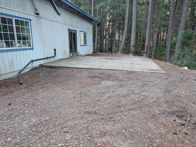 211 Goa Way, Lewiston, CA 96052