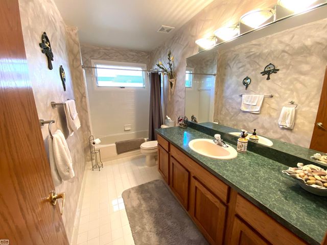 43243 RIVERWAY Drive, Clinton Twp, MI 48038