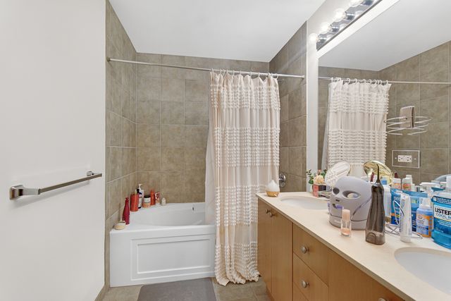 1720 S Michigan Avenue 1210, Chicago, IL 60616