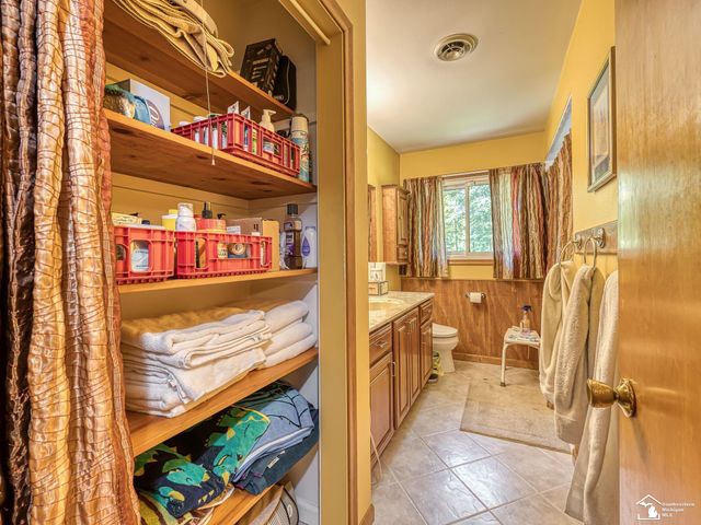4496 School Road, Temperance, MI 48182
