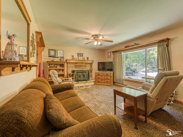 4496 School Road, Temperance, MI 48182