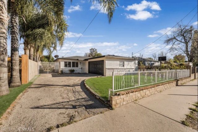 14840 Polk Street, Sylmar, CA 91342