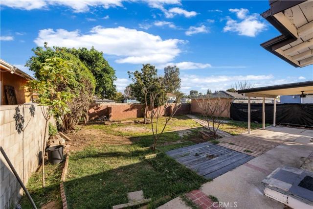 14840 Polk Street, Sylmar, CA 91342