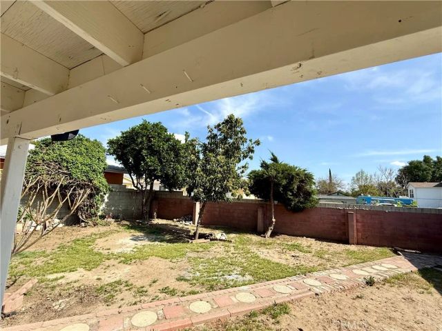 14840 Polk Street, Sylmar, CA 91342