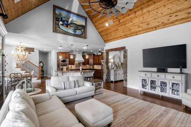 9017 Naples Cove, Benton, AR 72019