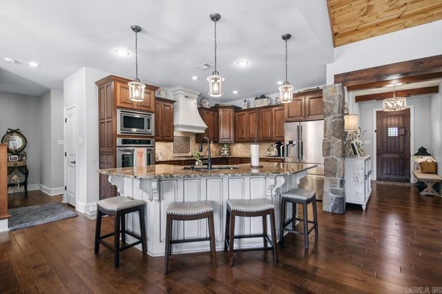 9017 Naples Cove, Benton, AR 72019