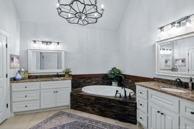 9017 Naples Cove, Benton, AR 72019