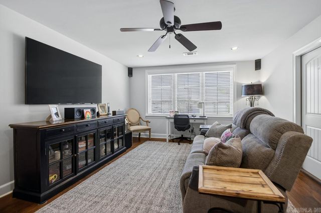 9017 Naples Cove, Benton, AR 72019