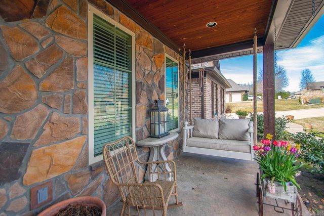 9017 Naples Cove, Benton, AR 72019