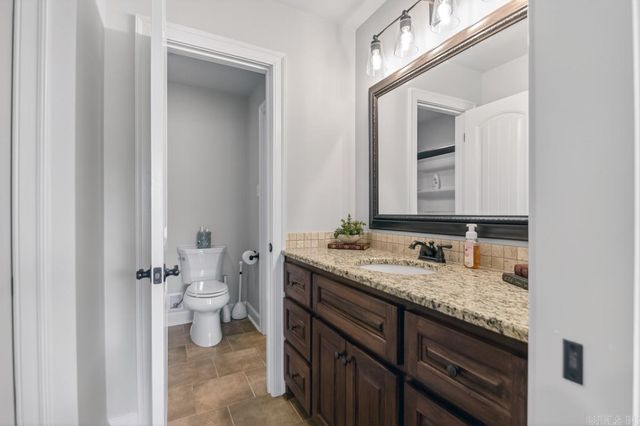 9017 Naples Cove, Benton, AR 72019