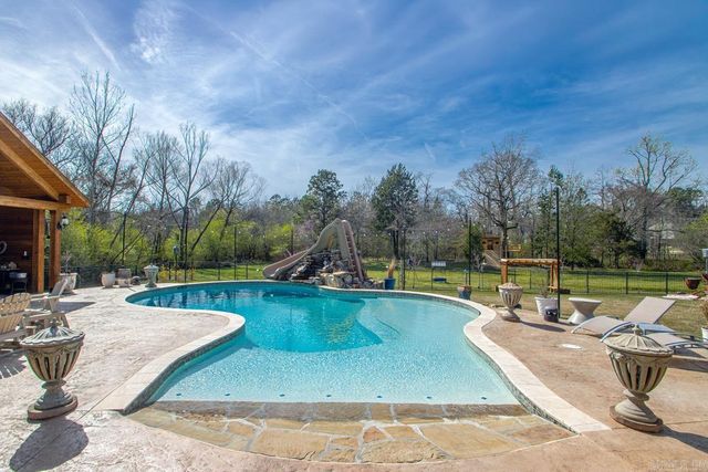 9017 Naples Cove, Benton, AR 72019