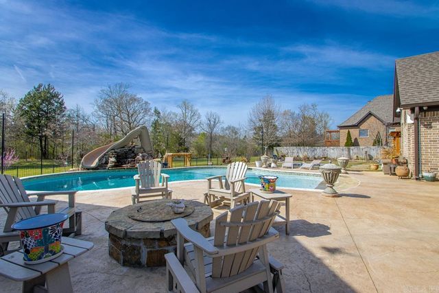 9017 Naples Cove, Benton, AR 72019