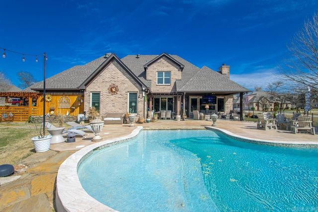 9017 Naples Cove, Benton, AR 72019