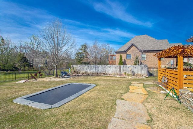 9017 Naples Cove, Benton, AR 72019