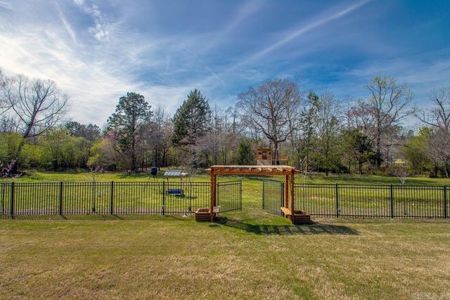 9017 Naples Cove, Benton, AR 72019