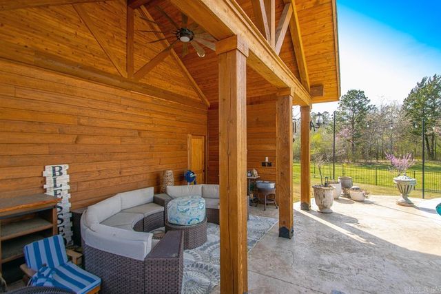 9017 Naples Cove, Benton, AR 72019