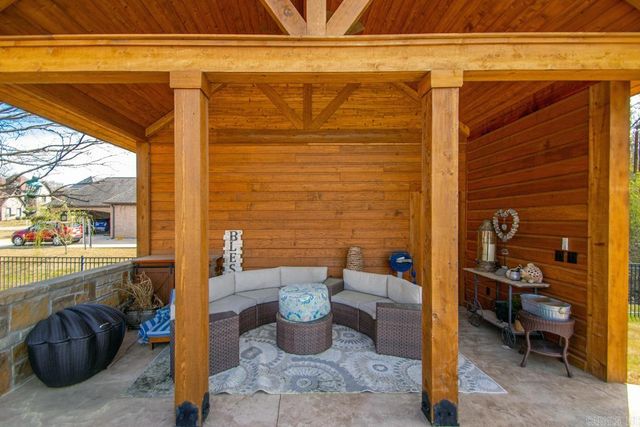 9017 Naples Cove, Benton, AR 72019