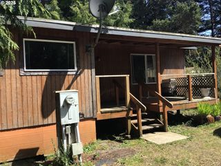 220 Se HAZELTON Pl, Depoe Bay, OR 97341