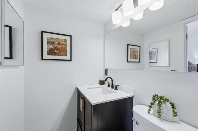 995 LAGUNA DRIVE 103, Venice, FL 34285