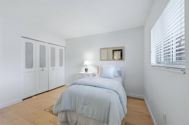 995 LAGUNA DRIVE 103, Venice, FL 34285