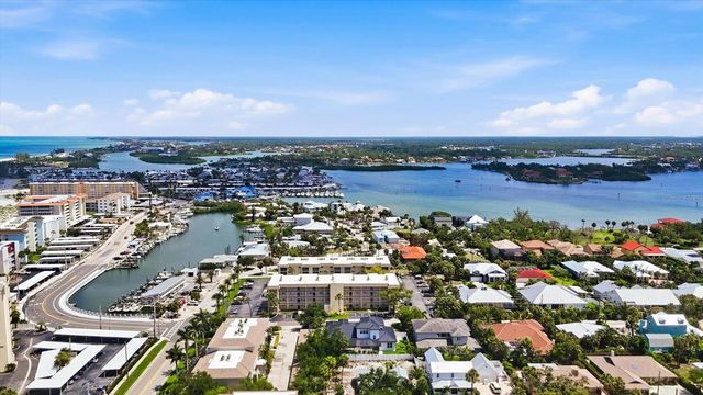 995 LAGUNA DRIVE 103, Venice, FL 34285