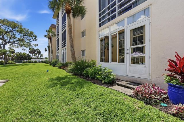 995 LAGUNA DRIVE 103, Venice, FL 34285
