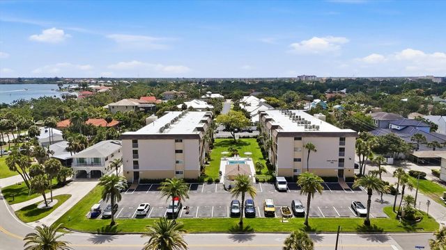 995 LAGUNA DRIVE 103, Venice, FL 34285