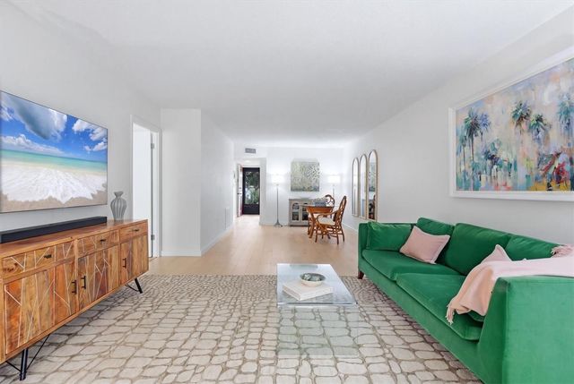 995 LAGUNA DRIVE 103, Venice, FL 34285