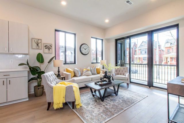 4130 TRUMBULL Street 2, Detroit, MI 48208