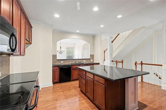2707 Hallwood Lane, Suwanee, GA 30024