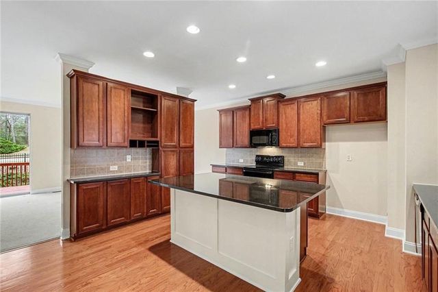 2707 Hallwood Lane, Suwanee, GA 30024