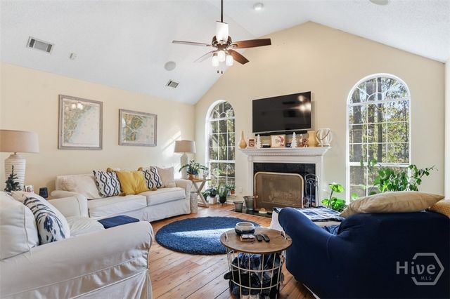 346 Sayle Lane, Richmond Hill, GA 31324