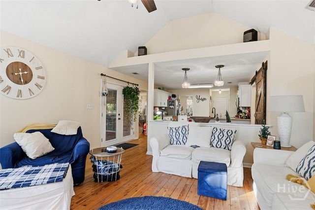 346 Sayle Lane, Richmond Hill, GA 31324