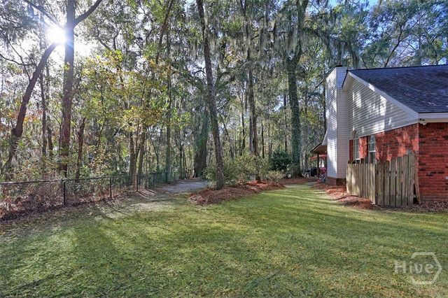 346 Sayle Lane, Richmond Hill, GA 31324