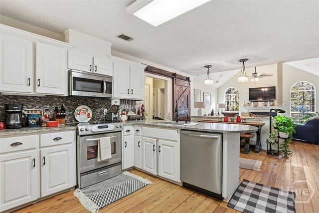 346 Sayle Lane, Richmond Hill, GA 31324