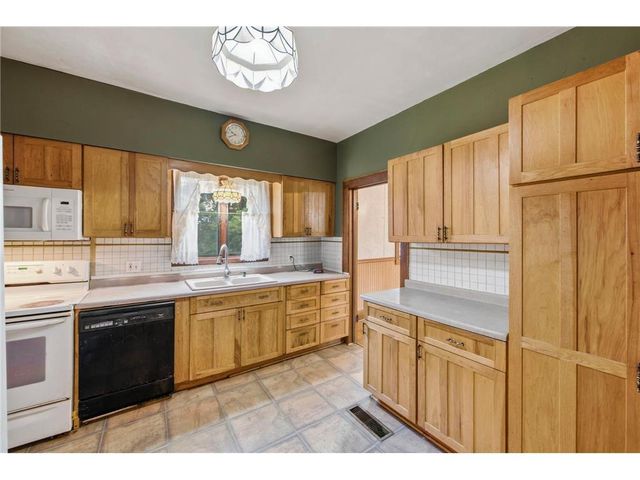 2079 Wi-35, Eureka, WI 54858