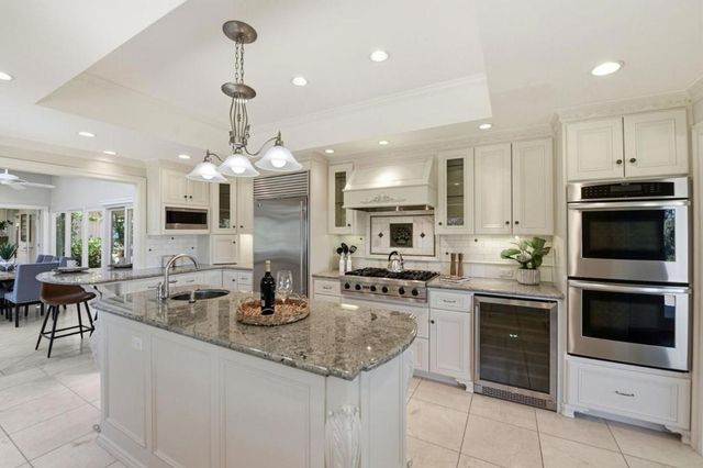 19601 Canon Drive, Los Gatos, CA 95030