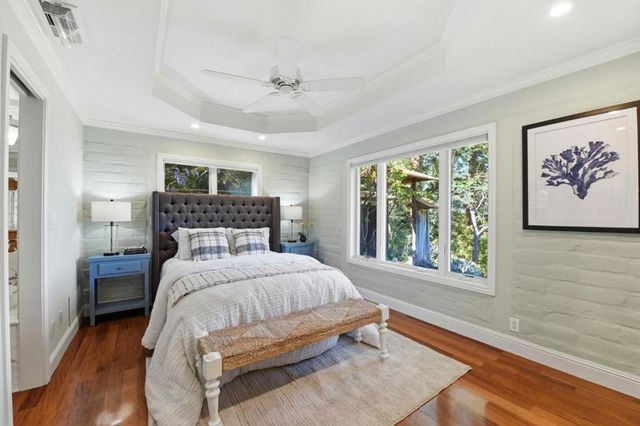 19601 Canon Drive, Los Gatos, CA 95030