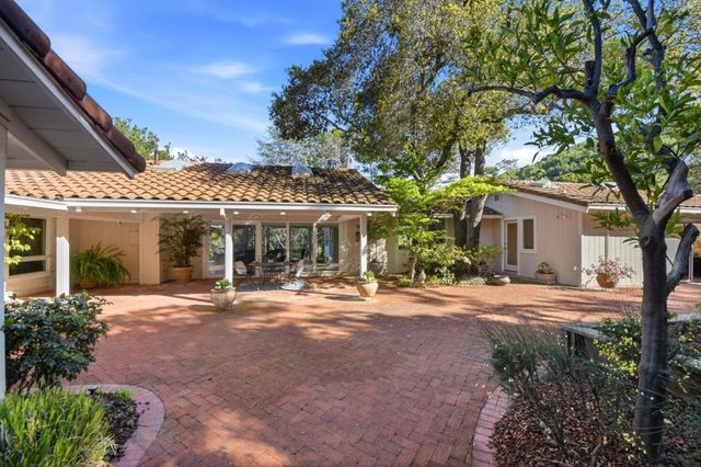 19601 Canon Drive, Los Gatos, CA 95030