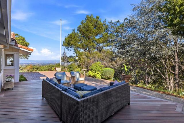 19601 Canon Drive, Los Gatos, CA 95030