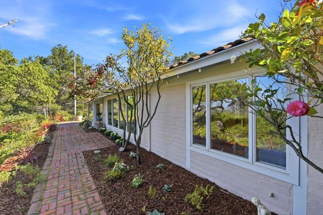 19601 Canon Drive, Los Gatos, CA 95030