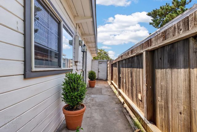 1931 Calhoun Way, Stockton, CA 95207