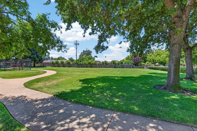 1931 Calhoun Way, Stockton, CA 95207