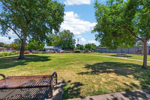 1931 Calhoun Way, Stockton, CA 95207