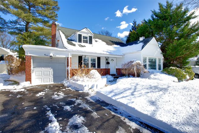 27 Avalon Road, Garden City, NY 11530