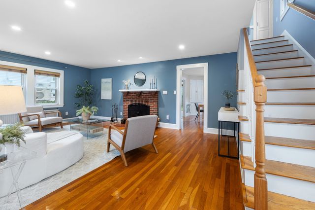 22 Ash St, Melrose, MA 02176