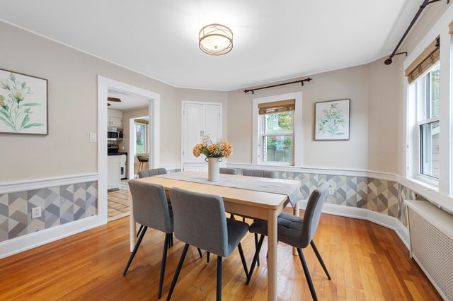 22 Ash St, Melrose, MA 02176