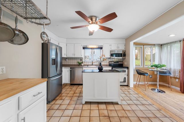 22 Ash St, Melrose, MA 02176