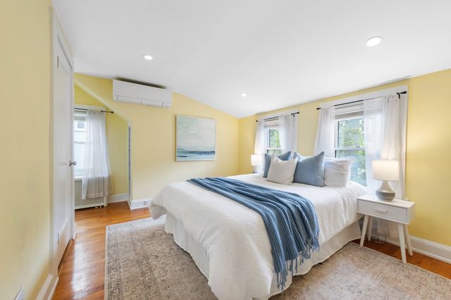 22 Ash St, Melrose, MA 02176