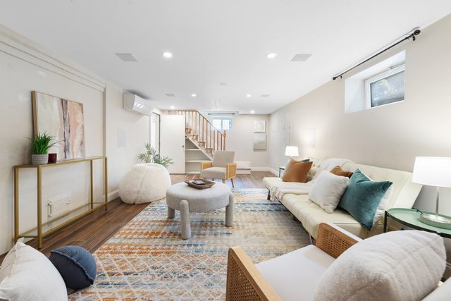 22 Ash St, Melrose, MA 02176